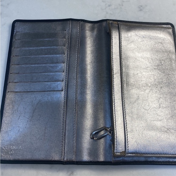 CHANEL Wallet AND Box - Picture 6 of 13